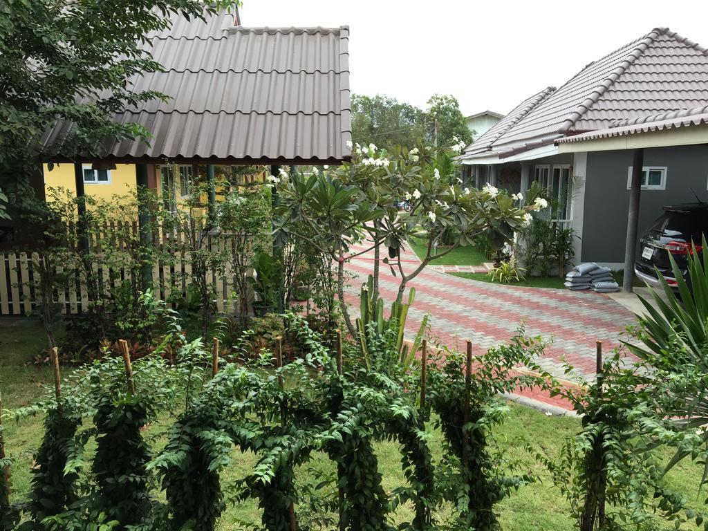 Baan Penny Hotel Phra Nakhon Si Ayutthaya Ngoại thất bức ảnh