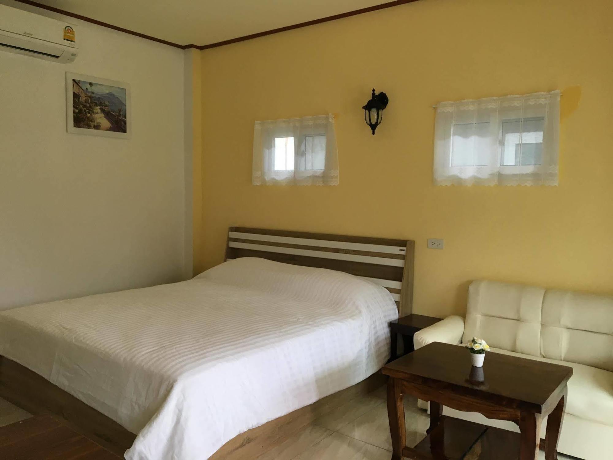 Baan Penny Hotel Phra Nakhon Si Ayutthaya Ngoại thất bức ảnh